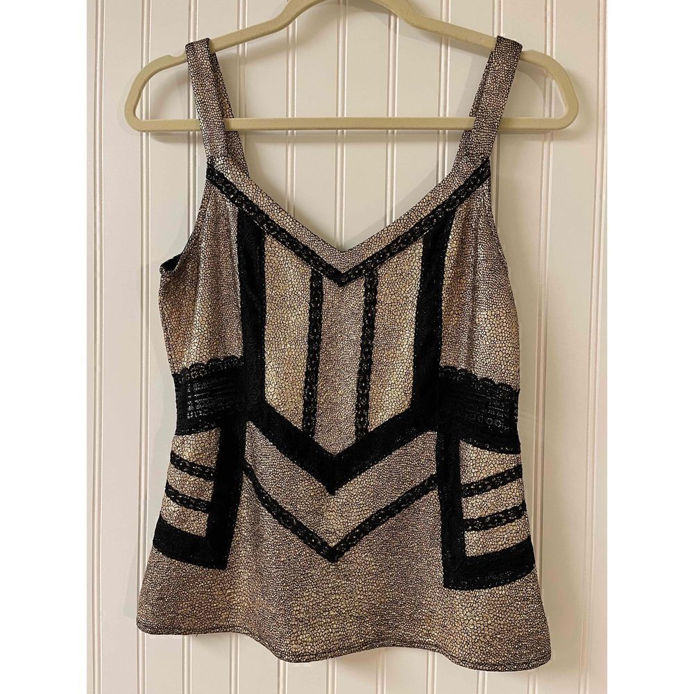BKE Boutique tank top gold w/ black trim Small